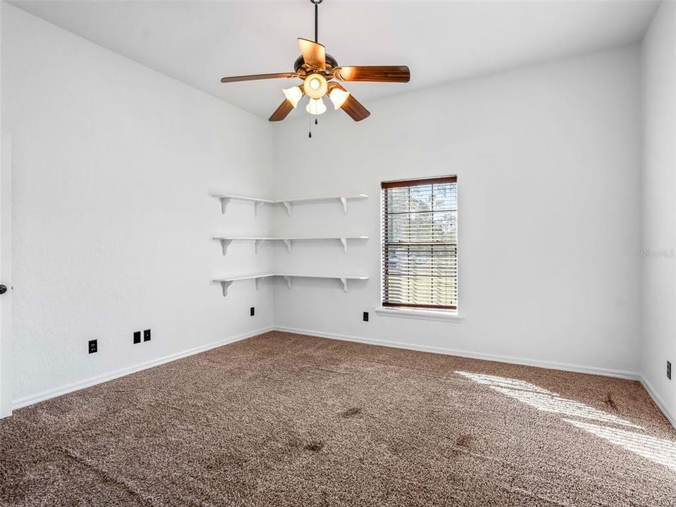 For Sale: $650,000 (3 beds, 2 baths, 1958 Square Feet)