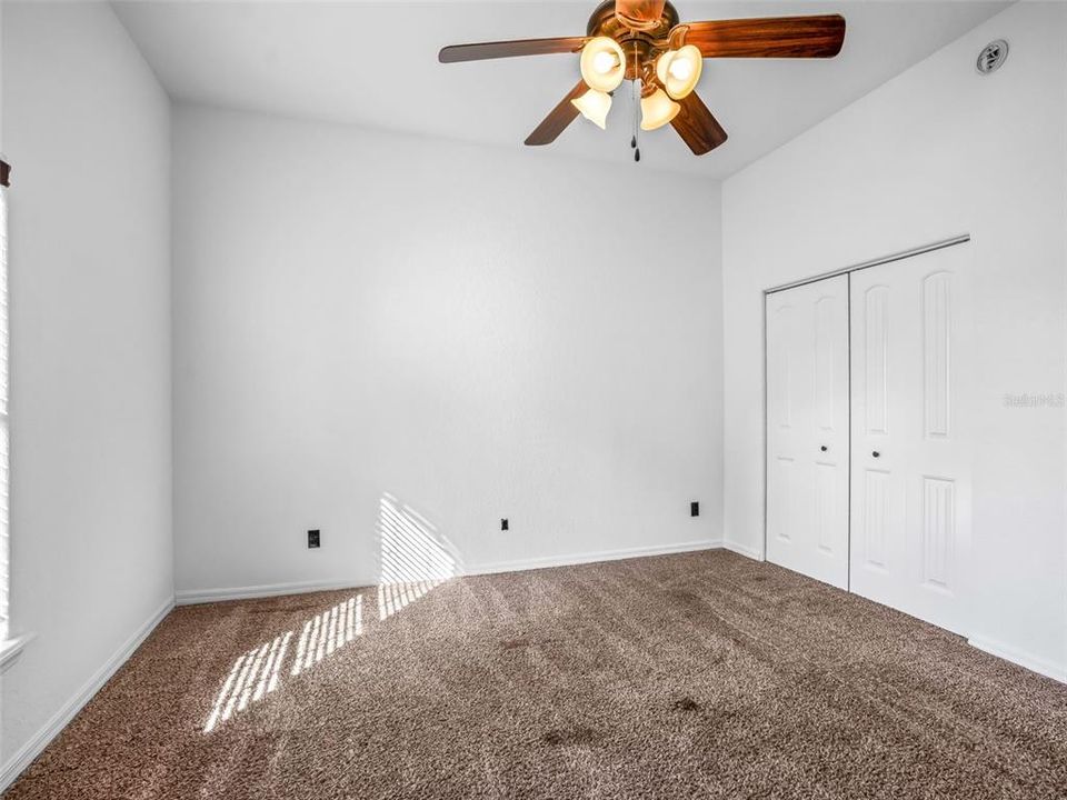 For Sale: $650,000 (3 beds, 2 baths, 1958 Square Feet)