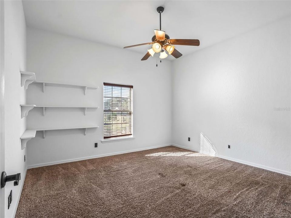 For Sale: $650,000 (3 beds, 2 baths, 1958 Square Feet)