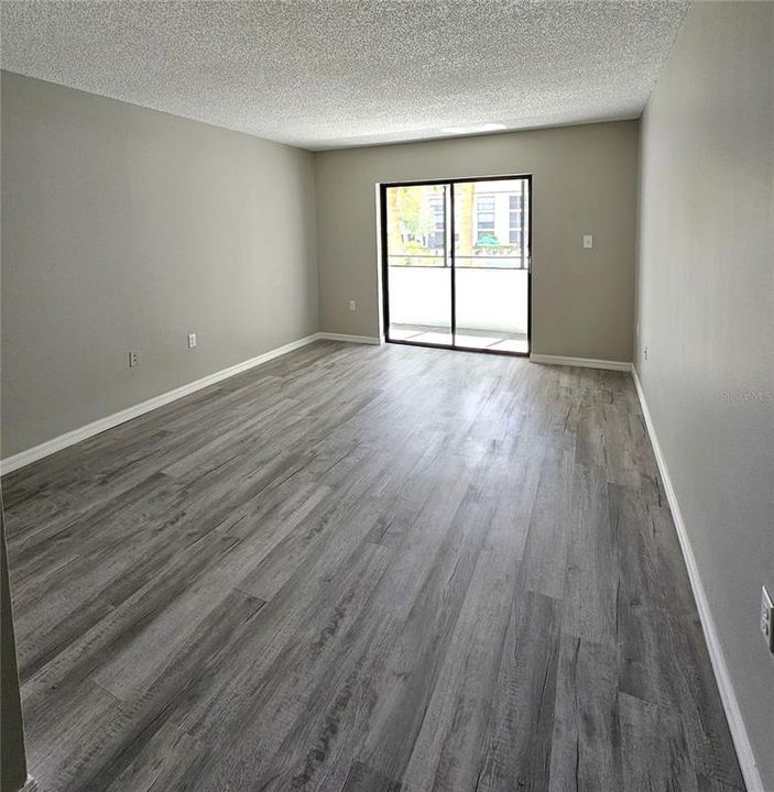 For Rent: $1,695 (2 beds, 2 baths, 955 Square Feet)