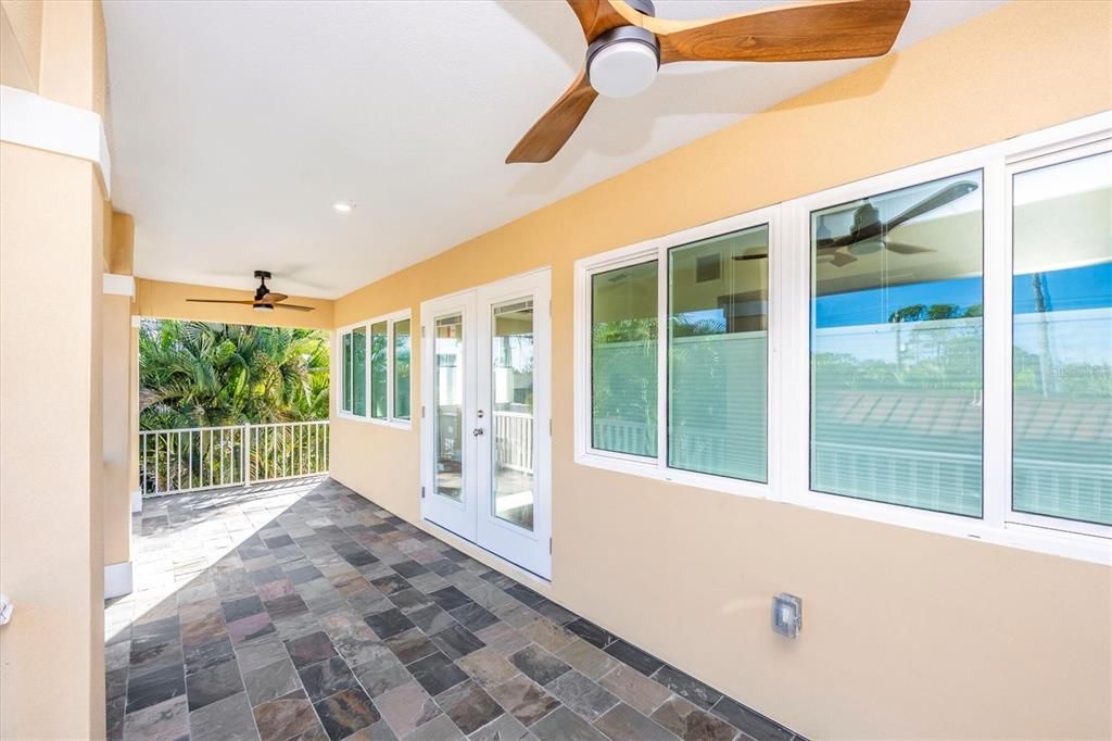 出租: $2,450 (2 贝兹, 2 浴室, 1000 平方英尺)