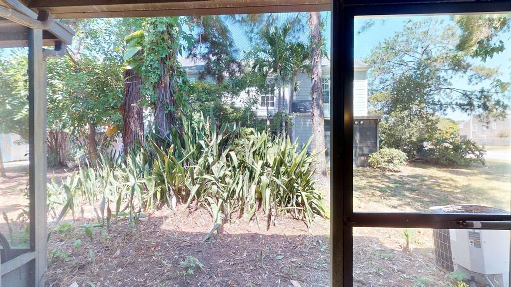 Activo con contrato: $1,990 (2 camas, 2 baños, 1061 Pies cuadrados)