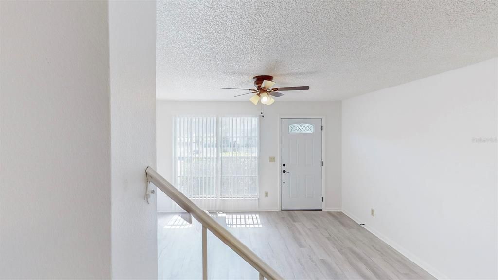 Activo con contrato: $1,990 (2 camas, 2 baños, 1061 Pies cuadrados)