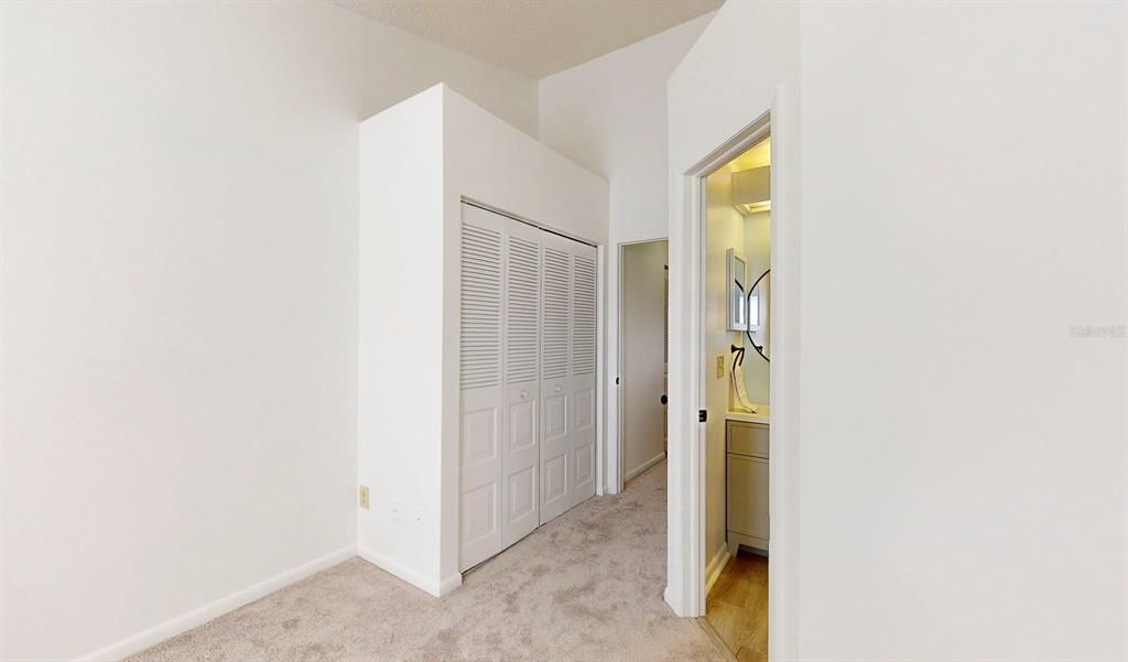 Activo con contrato: $1,990 (2 camas, 2 baños, 1061 Pies cuadrados)