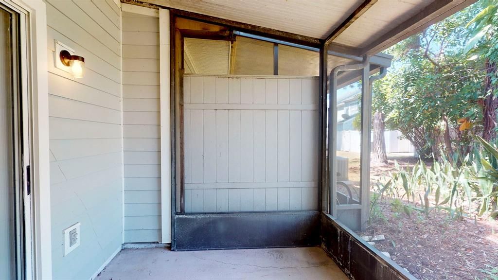 Activo con contrato: $1,990 (2 camas, 2 baños, 1061 Pies cuadrados)