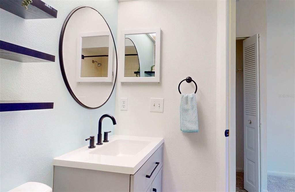 Activo con contrato: $1,990 (2 camas, 2 baños, 1061 Pies cuadrados)