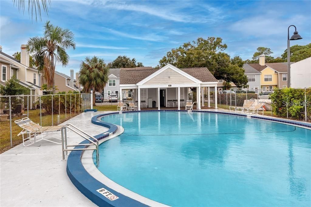 Activo con contrato: $1,990 (2 camas, 2 baños, 1061 Pies cuadrados)