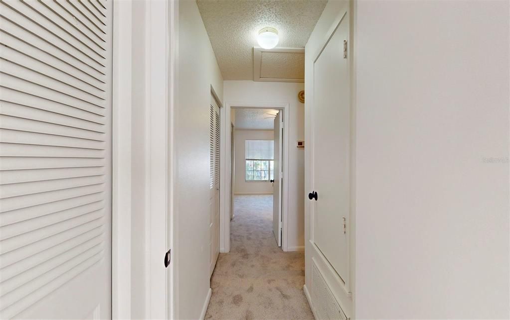 Activo con contrato: $1,990 (2 camas, 2 baños, 1061 Pies cuadrados)