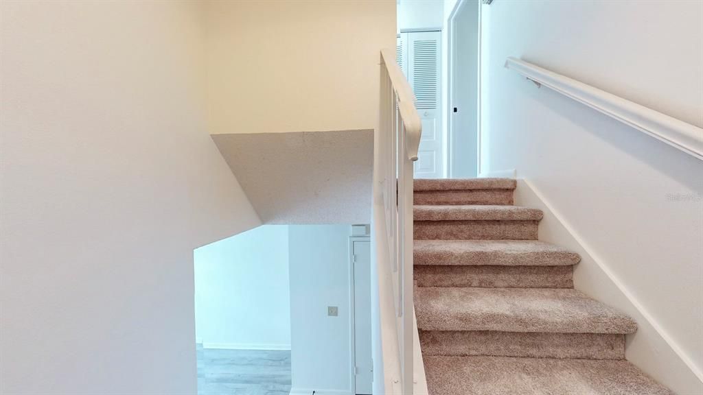 Activo con contrato: $1,990 (2 camas, 2 baños, 1061 Pies cuadrados)