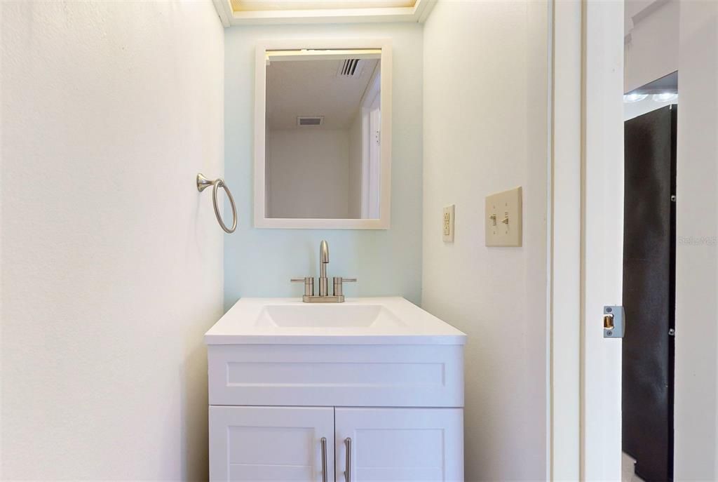 Activo con contrato: $1,990 (2 camas, 2 baños, 1061 Pies cuadrados)