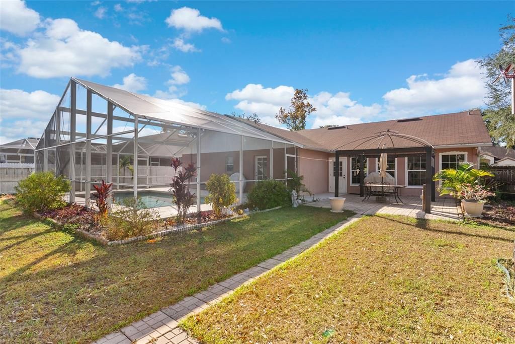 For Sale: $430,000 (4 beds, 2 baths, 1965 Square Feet)