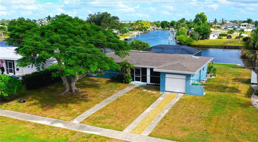 Activo con contrato: $359,900 (3 camas, 2 baños, 1427 Pies cuadrados)