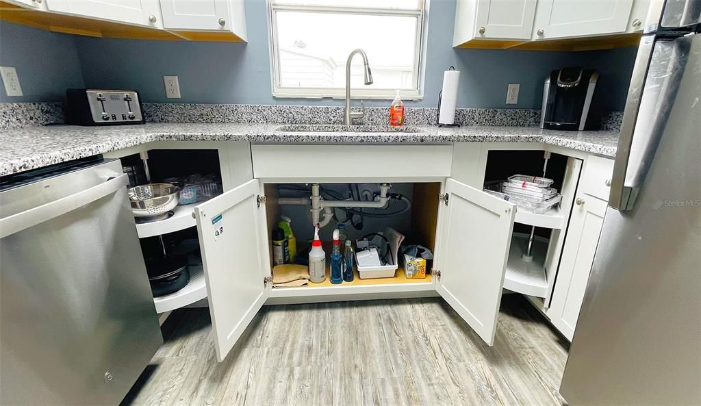 Activo con contrato: $359,900 (3 camas, 2 baños, 1427 Pies cuadrados)