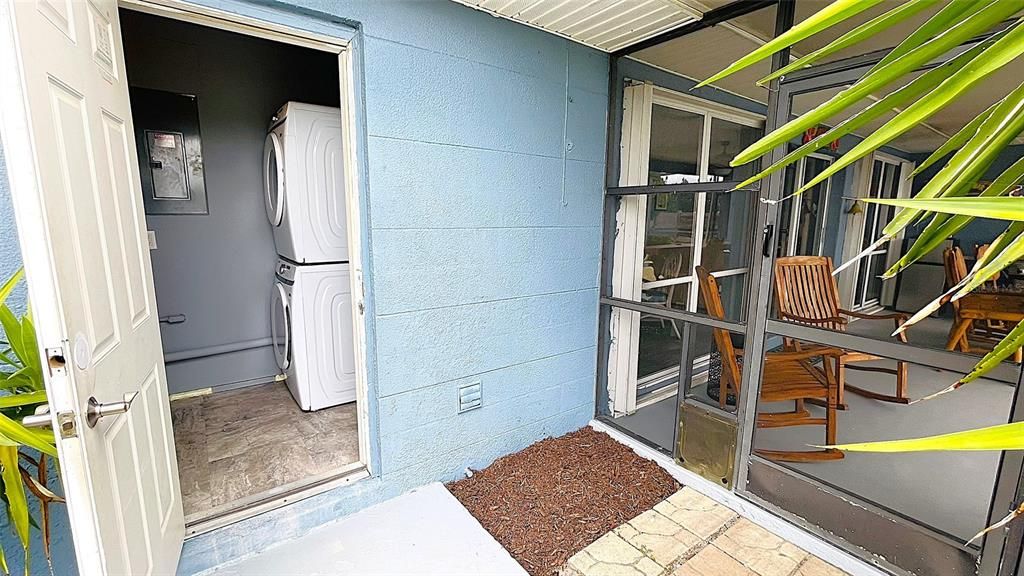 Activo con contrato: $359,900 (3 camas, 2 baños, 1427 Pies cuadrados)