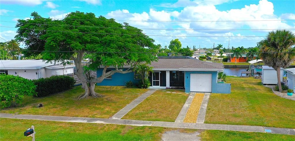 Activo con contrato: $359,900 (3 camas, 2 baños, 1427 Pies cuadrados)