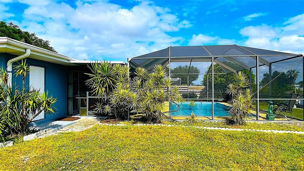 Activo con contrato: $359,900 (3 camas, 2 baños, 1427 Pies cuadrados)