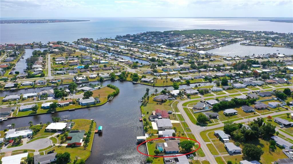 Activo con contrato: $359,900 (3 camas, 2 baños, 1427 Pies cuadrados)