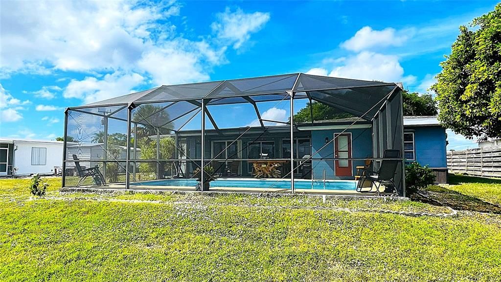 Activo con contrato: $359,900 (3 camas, 2 baños, 1427 Pies cuadrados)