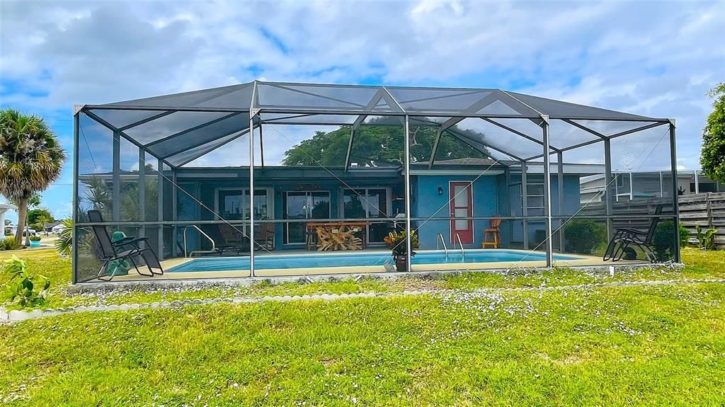 Activo con contrato: $359,900 (3 camas, 2 baños, 1427 Pies cuadrados)