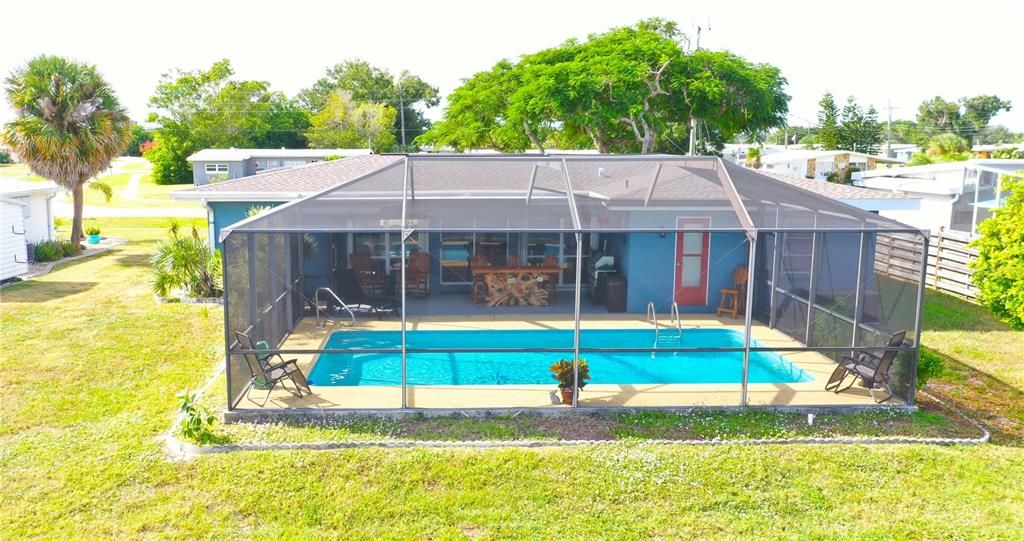 Activo con contrato: $359,900 (3 camas, 2 baños, 1427 Pies cuadrados)