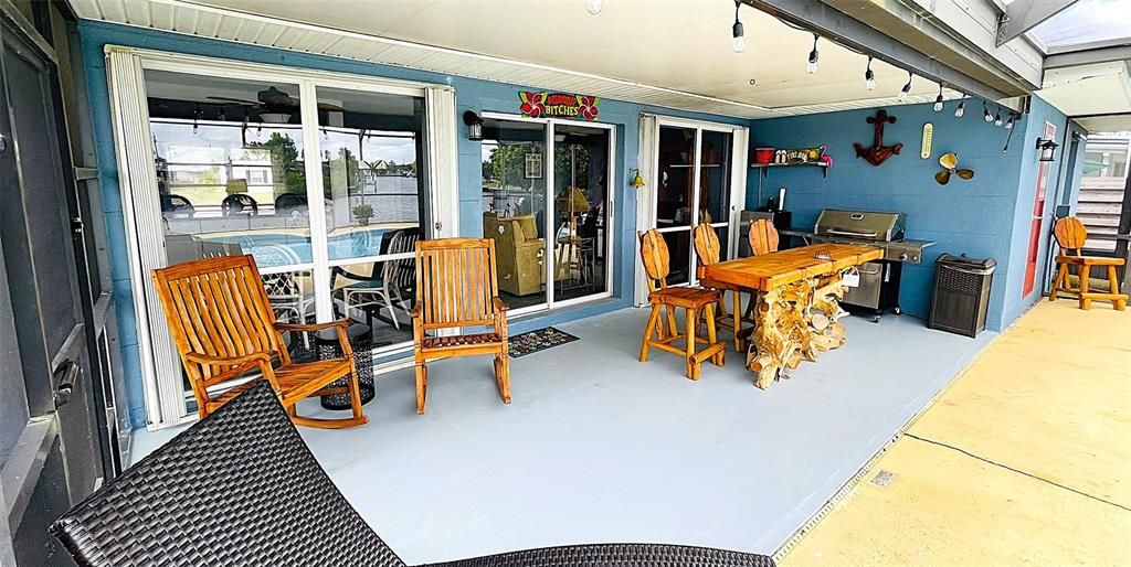 Activo con contrato: $359,900 (3 camas, 2 baños, 1427 Pies cuadrados)