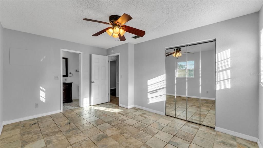 For Sale: $275,000 (4 beds, 2 baths, 1536 Square Feet)