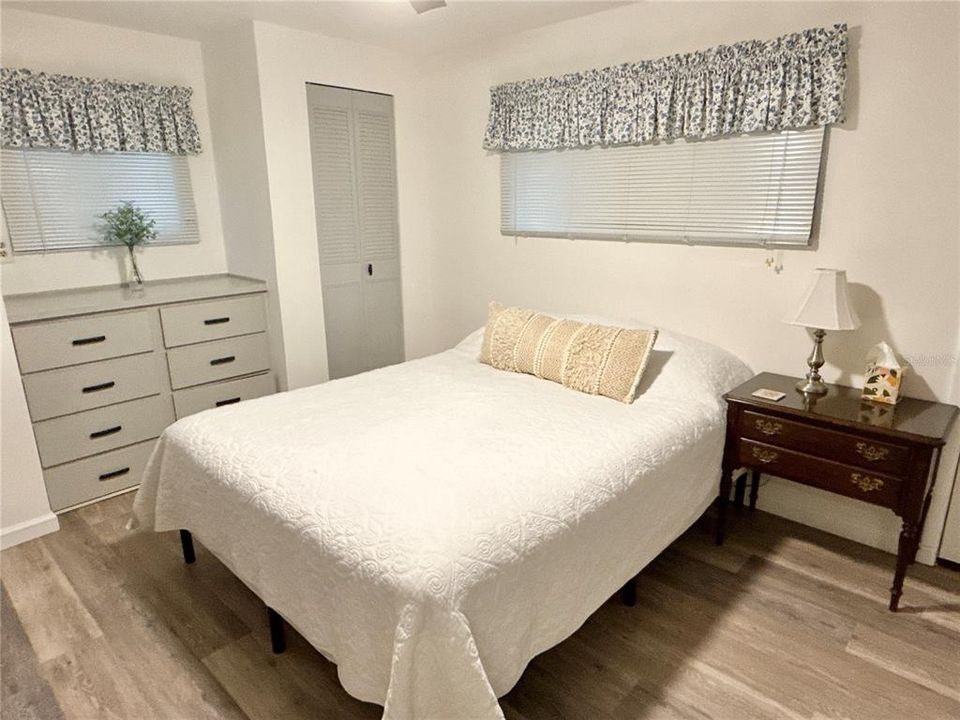 For Sale: $389,000 (3 beds, 3 baths, 1352 Square Feet)