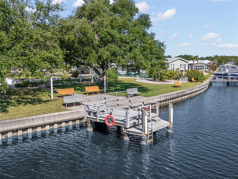 For Sale: $389,000 (3 beds, 3 baths, 1352 Square Feet)