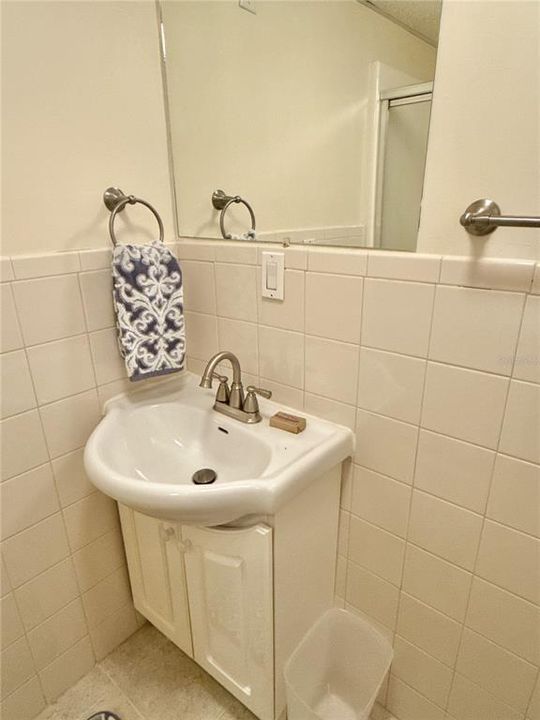 For Sale: $389,000 (3 beds, 3 baths, 1352 Square Feet)