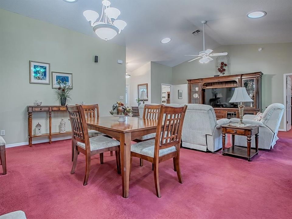 На продажу: $299,000 (3 спален, 2 ванн, 1967 Квадратных фут)