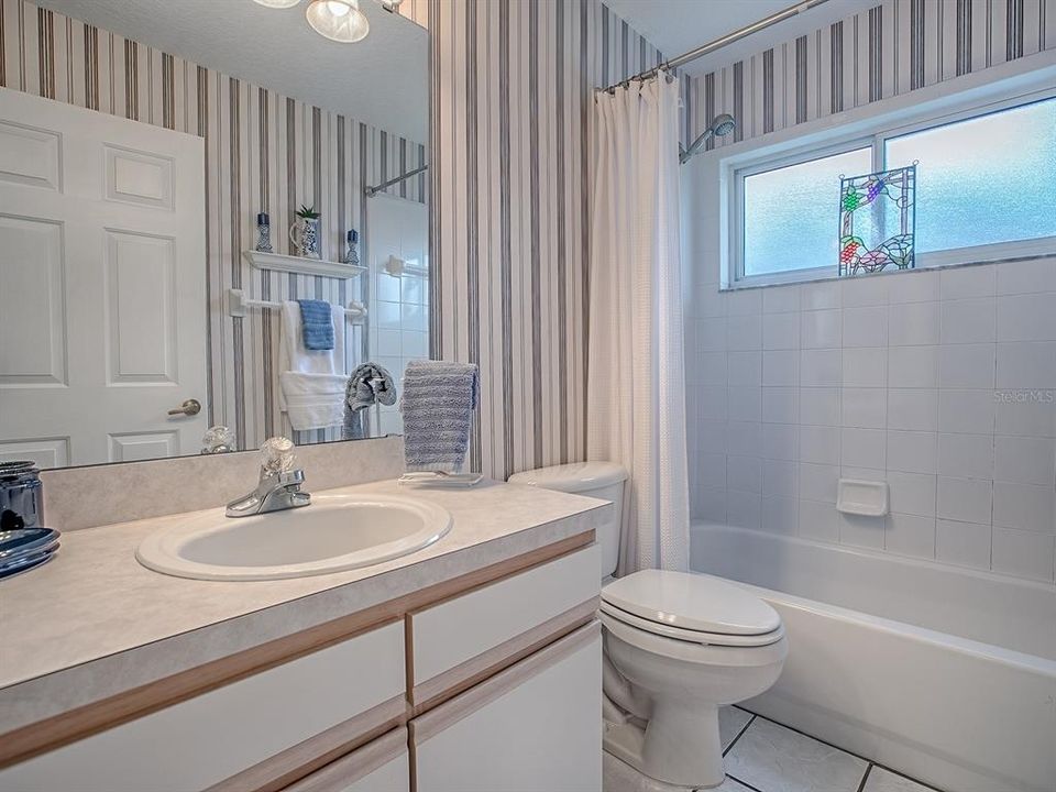 На продажу: $299,000 (3 спален, 2 ванн, 1967 Квадратных фут)