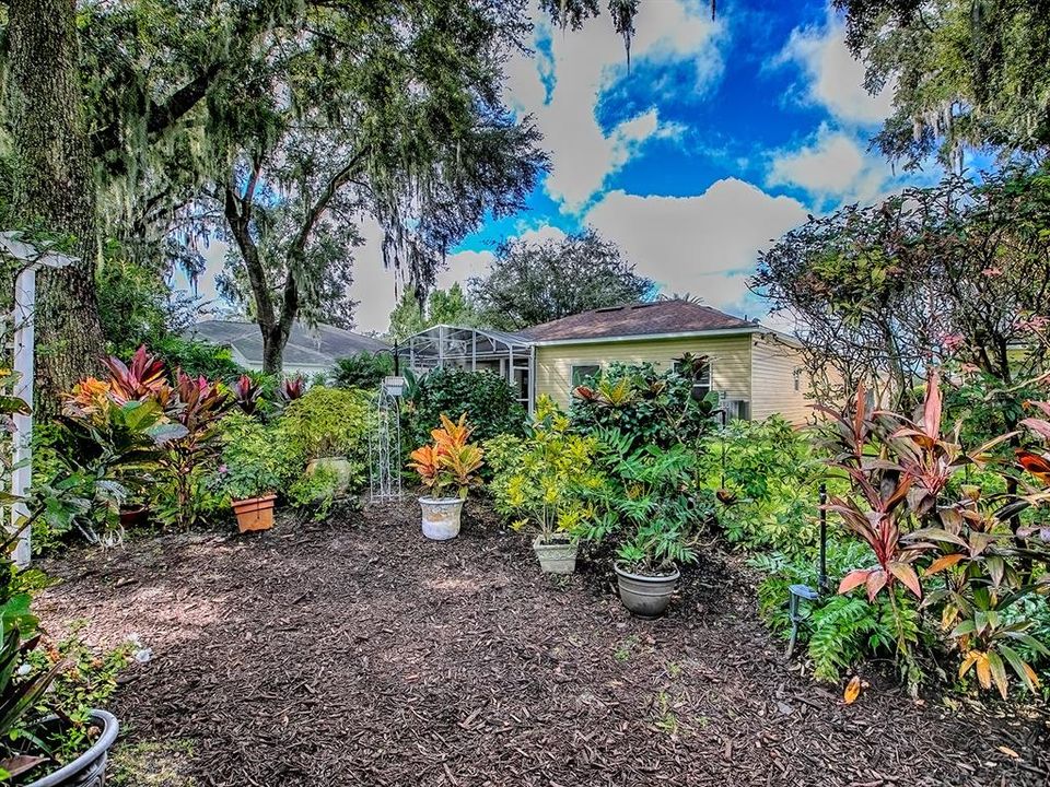 На продажу: $299,000 (3 спален, 2 ванн, 1967 Квадратных фут)