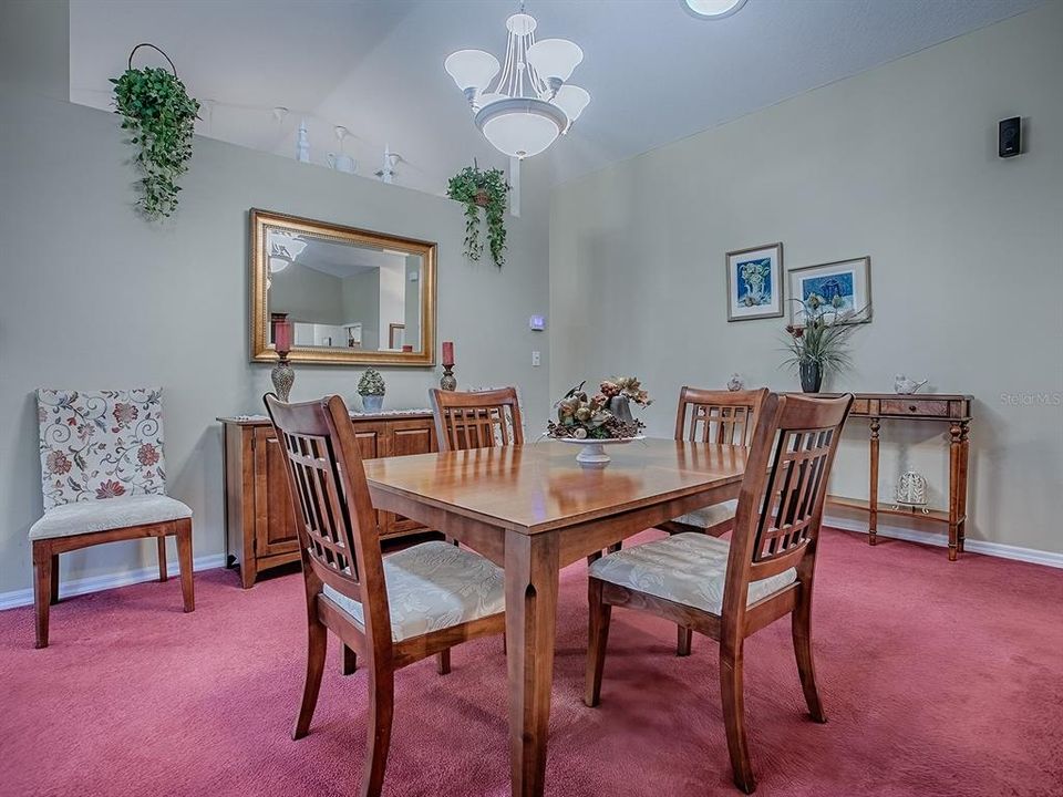 На продажу: $299,000 (3 спален, 2 ванн, 1967 Квадратных фут)