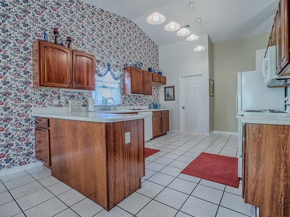 На продажу: $299,000 (3 спален, 2 ванн, 1967 Квадратных фут)