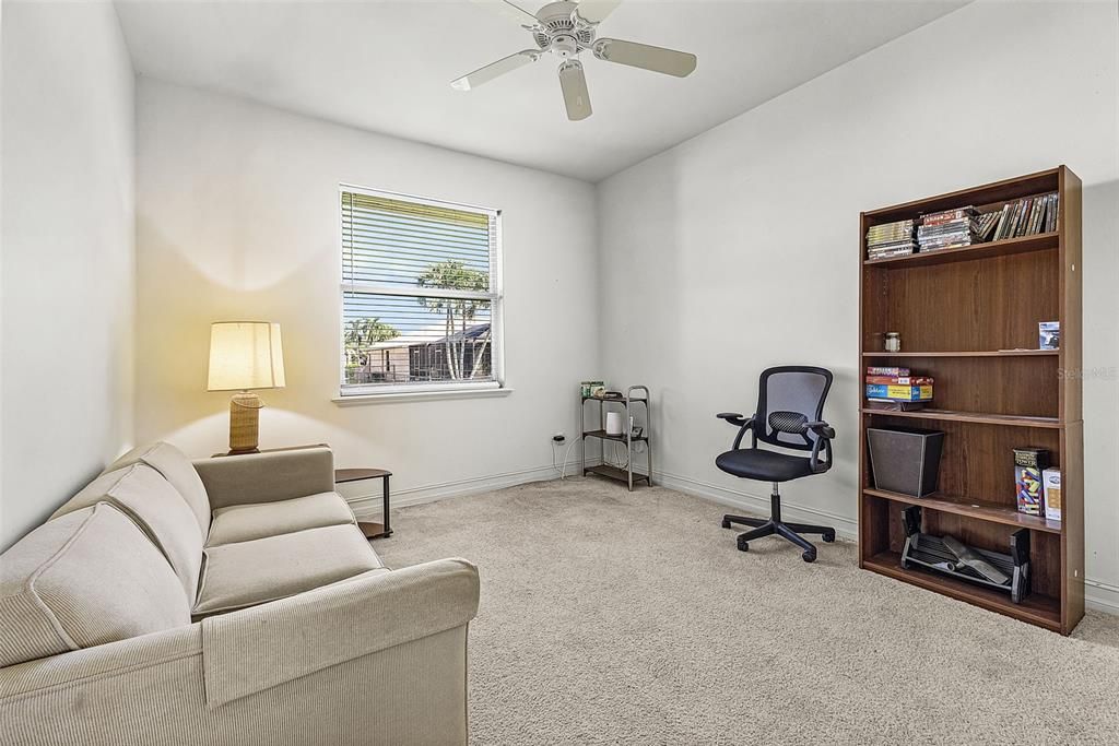 For Sale: $329,900 (3 beds, 2 baths, 1661 Square Feet)