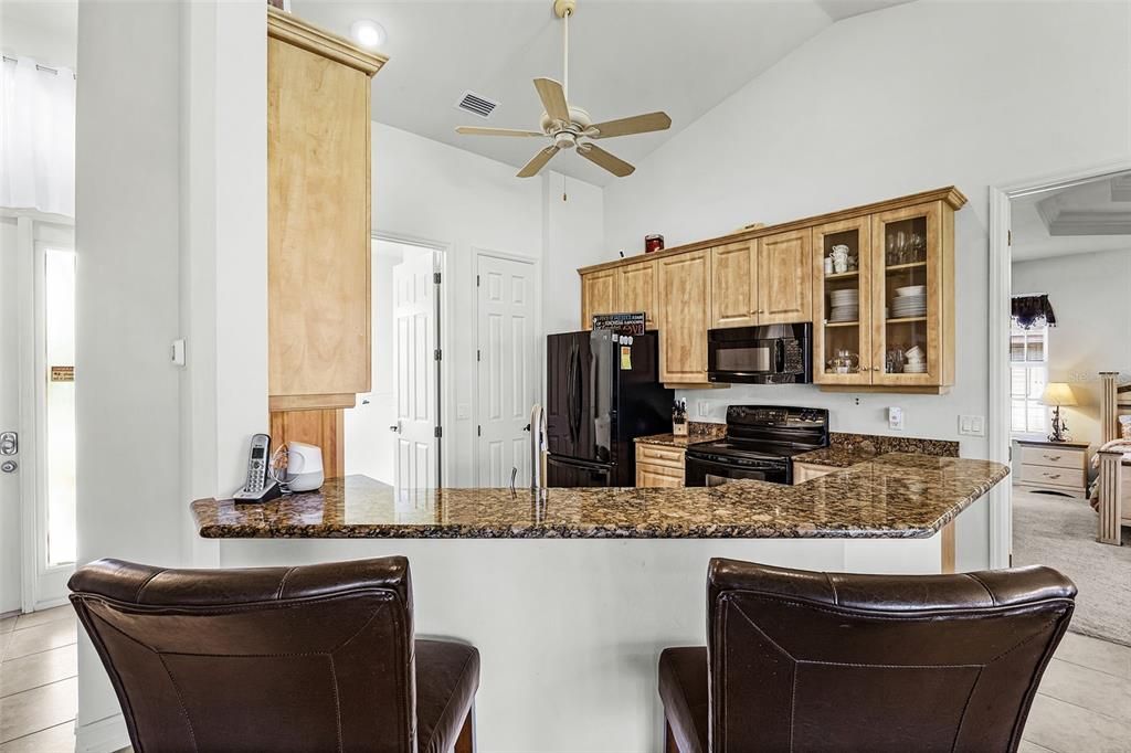 For Sale: $329,900 (3 beds, 2 baths, 1661 Square Feet)