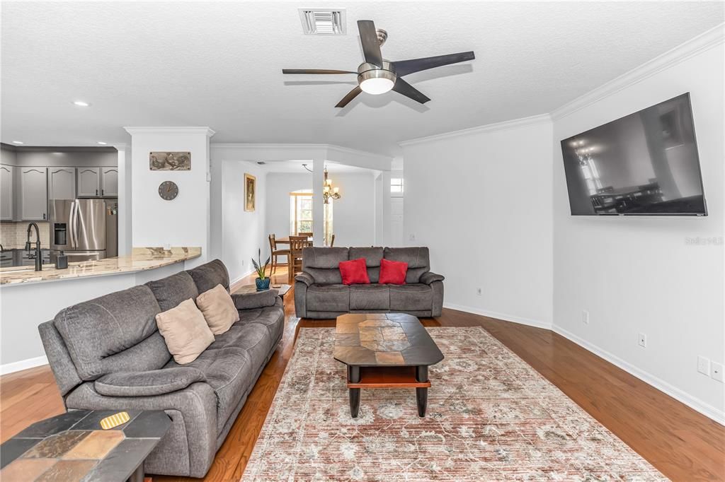 For Sale: $529,999 (5 beds, 3 baths, 3143 Square Feet)