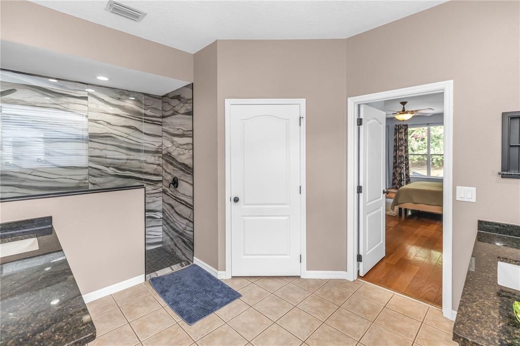 For Sale: $529,999 (5 beds, 3 baths, 3143 Square Feet)