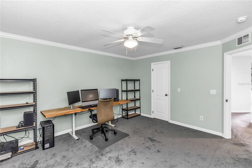 For Sale: $529,999 (5 beds, 3 baths, 3143 Square Feet)