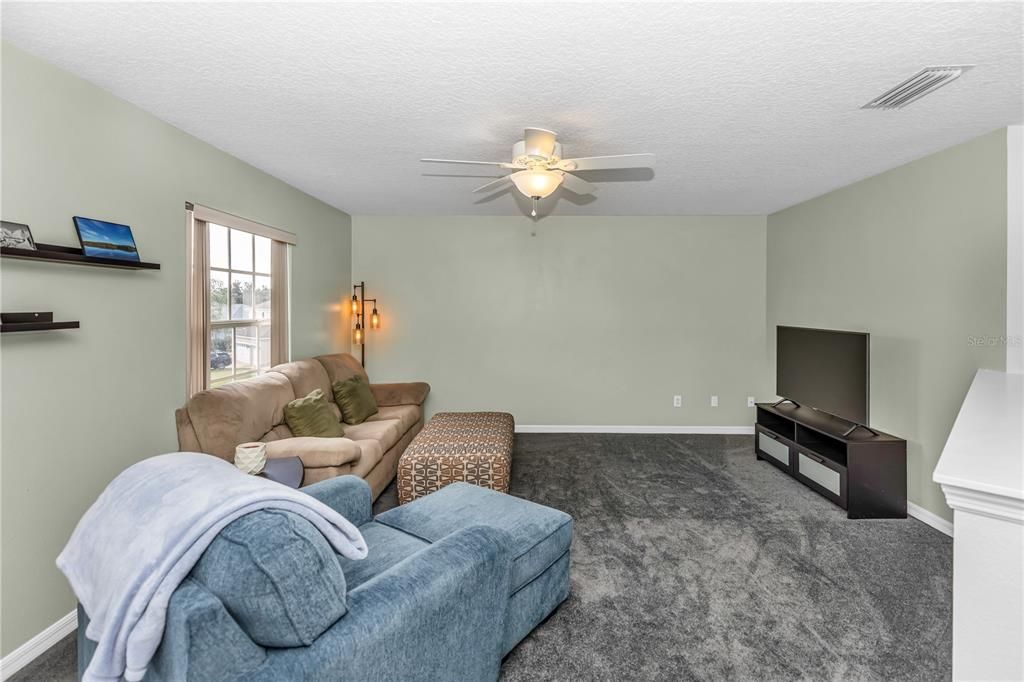 For Sale: $529,999 (5 beds, 3 baths, 3143 Square Feet)