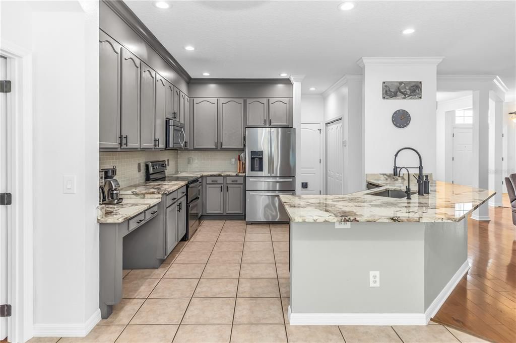 For Sale: $529,999 (5 beds, 3 baths, 3143 Square Feet)