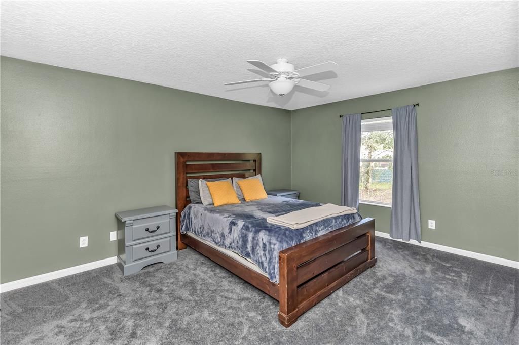 For Sale: $529,999 (5 beds, 3 baths, 3143 Square Feet)