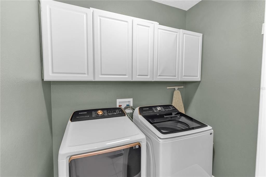 For Sale: $529,999 (5 beds, 3 baths, 3143 Square Feet)