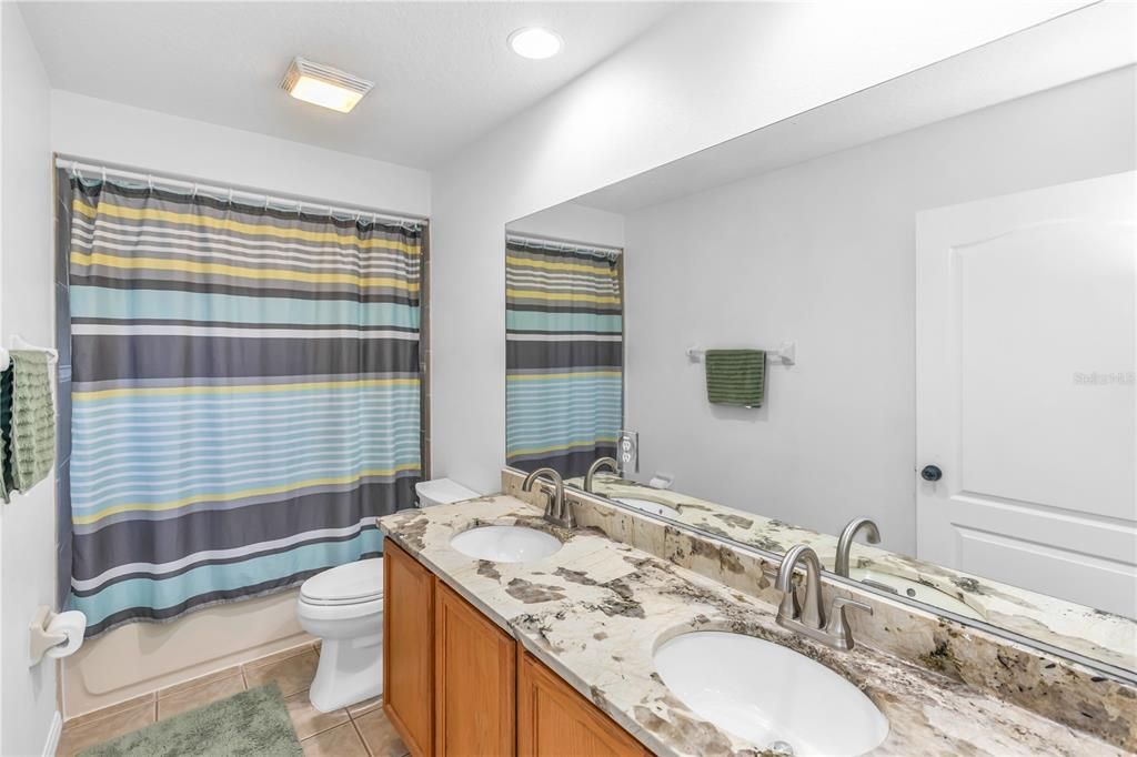 For Sale: $529,999 (5 beds, 3 baths, 3143 Square Feet)