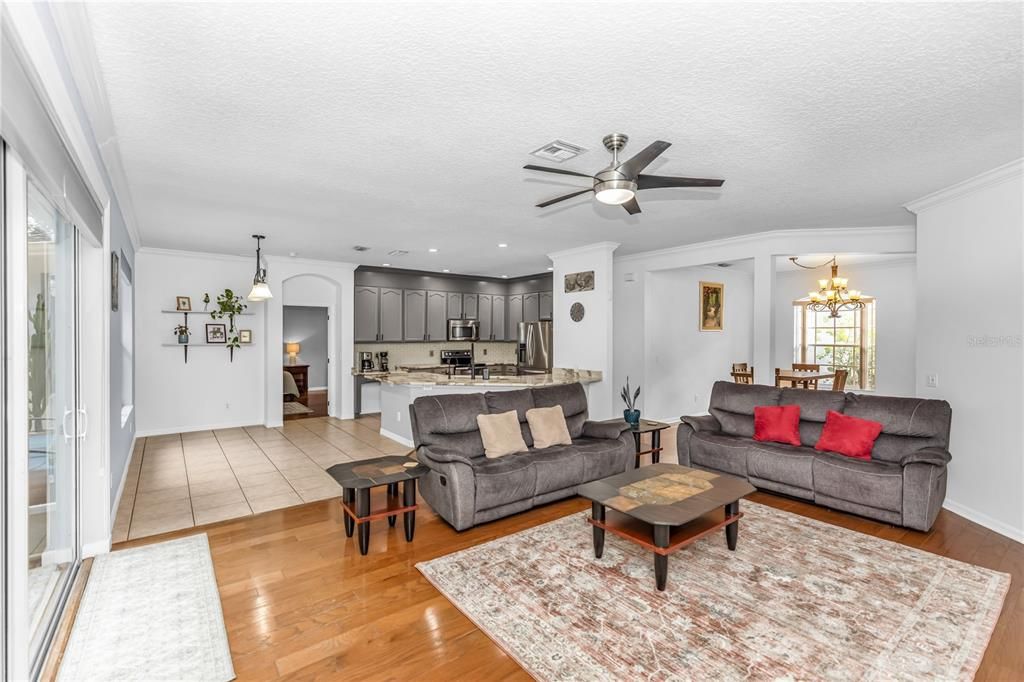 For Sale: $529,999 (5 beds, 3 baths, 3143 Square Feet)