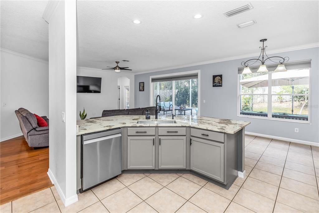 For Sale: $529,999 (5 beds, 3 baths, 3143 Square Feet)