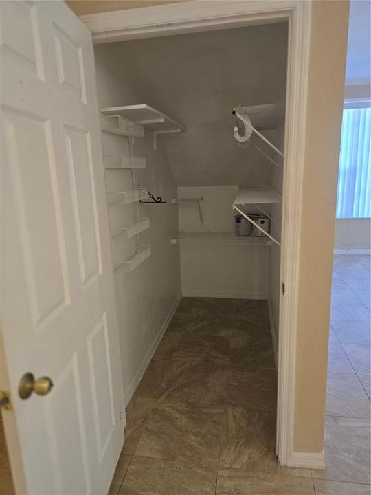 For Rent: $1,950 (2 beds, 2 baths, 1140 Square Feet)