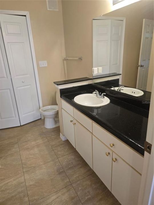 For Rent: $1,950 (2 beds, 2 baths, 1140 Square Feet)