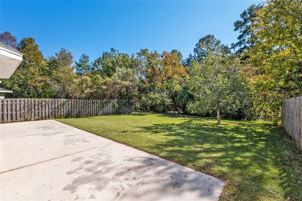 Active With Contract: $299,900 (3 beds, 2 baths, 1615 Square Feet)