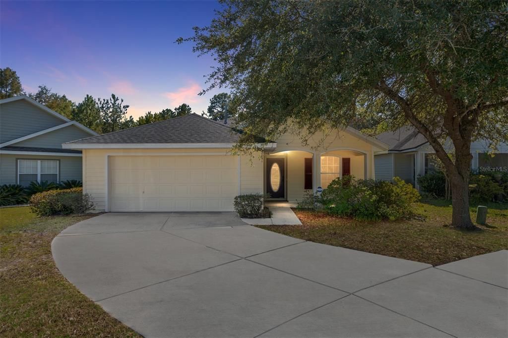 Active With Contract: $299,900 (3 beds, 2 baths, 1615 Square Feet)